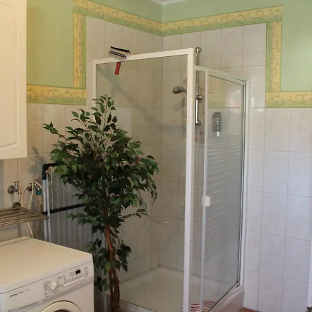 Gorgeous In With Covered Terrace * Klutz