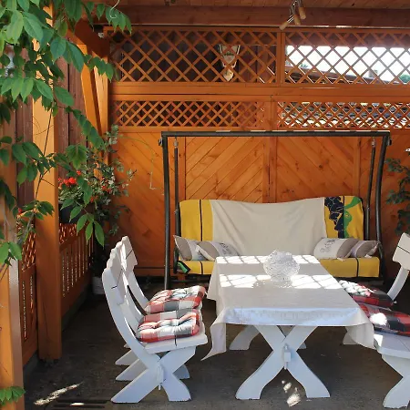 Gorgeous In With Covered Terrace * Klutz